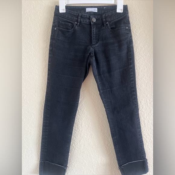 AnnTaylor LOFT Charcoal Curvy Straight Jeans 0/25 Cropped - Picture 3 of 14
